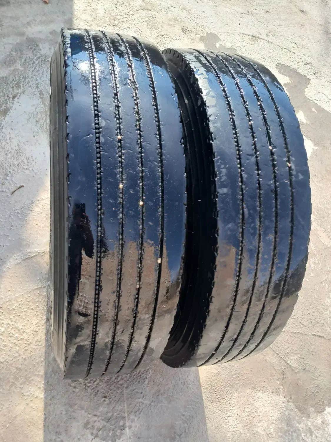 یک جفت لاستیک جنیو|قطعات یدکی و لوازم جانبی|میاندوآب, |دیوار