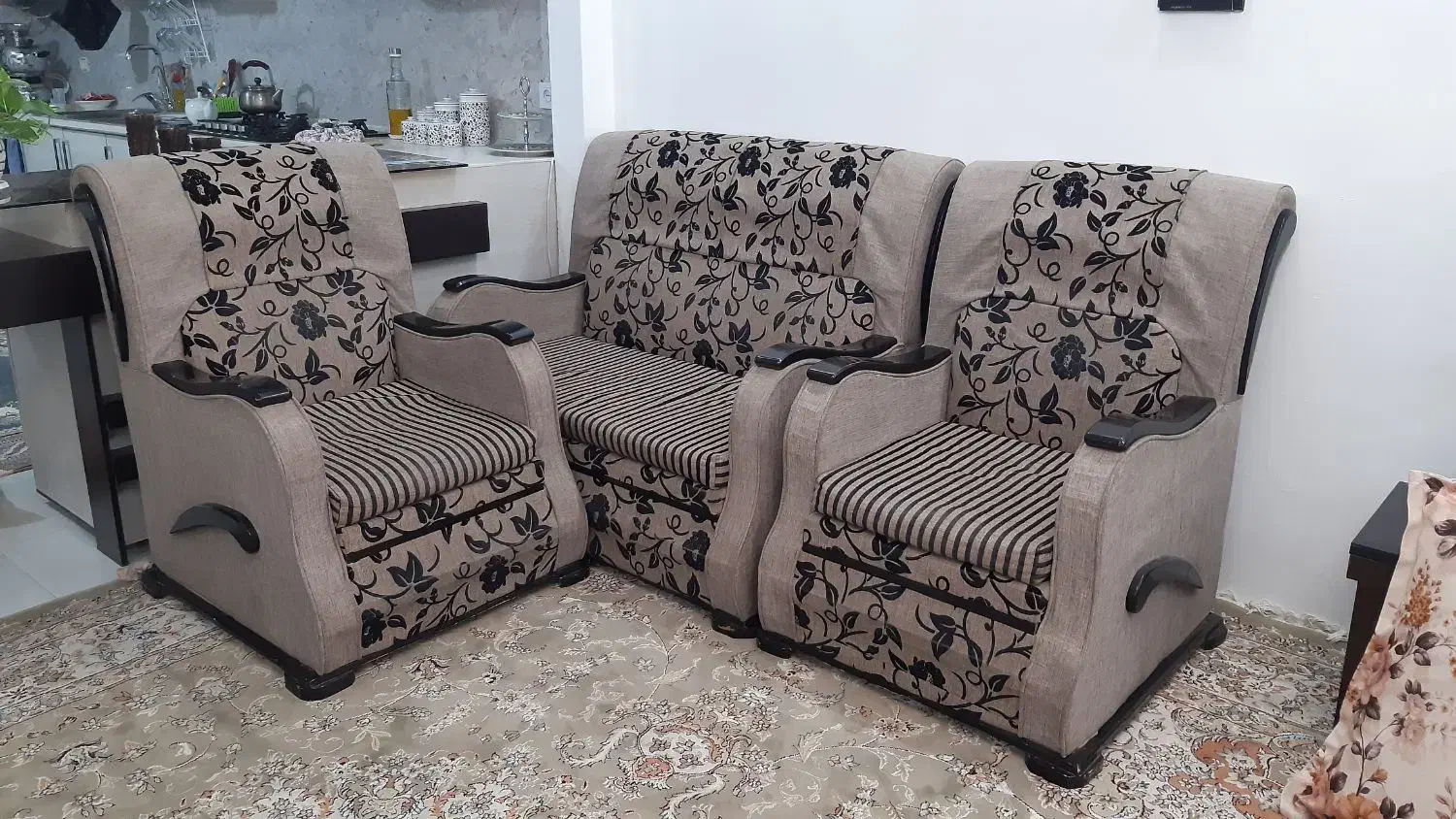 مبل نیم ست و میز تلویزیون|مبلمان خانگی و میز عسلی|مشهد, شهرک بهارستان|دیوار