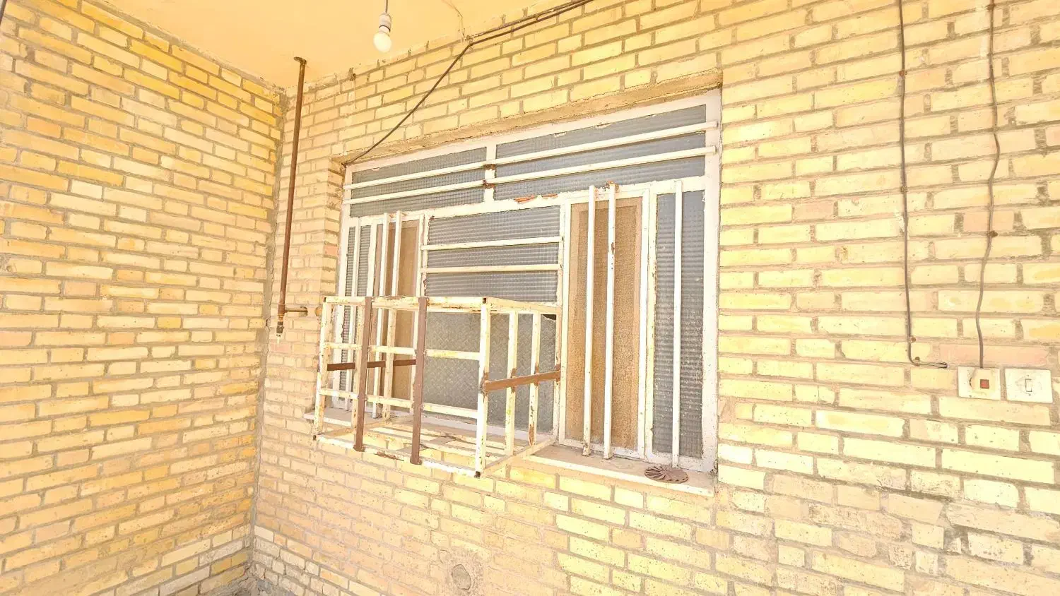 درب وپنجره آهنی درب چوبی|مصالح و تجهیزات ساختمان|بندر ماهشهر, |دیوار