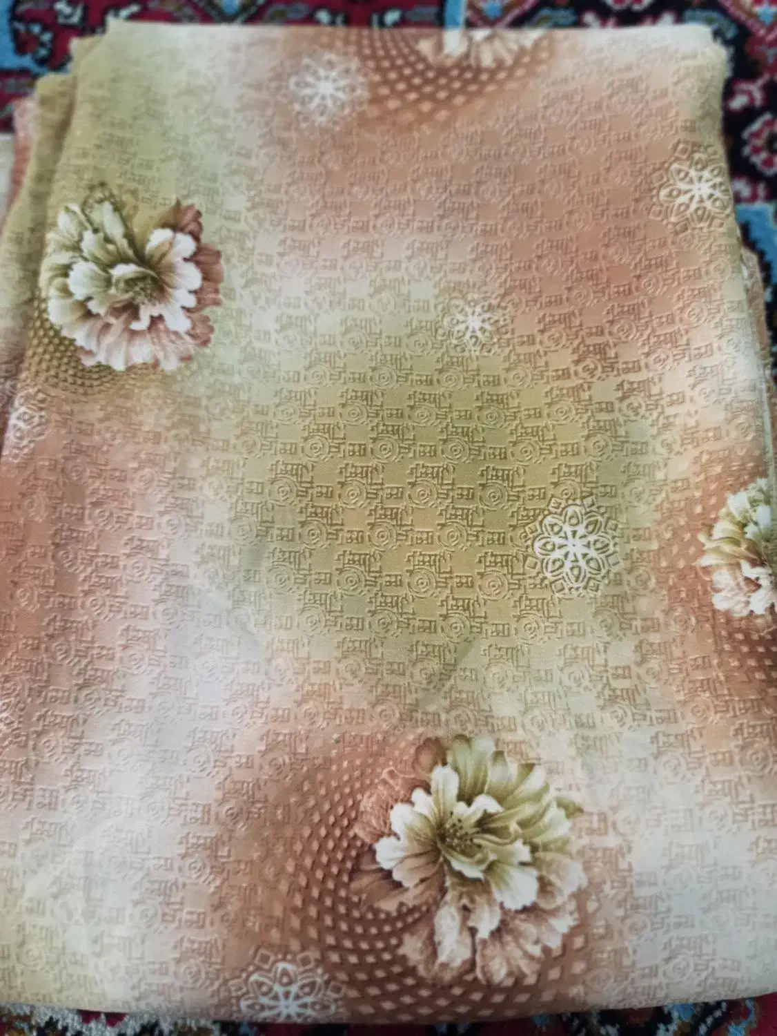 پارچه چادری و پیرهنی|لباس|خرم‌آباد, |دیوار