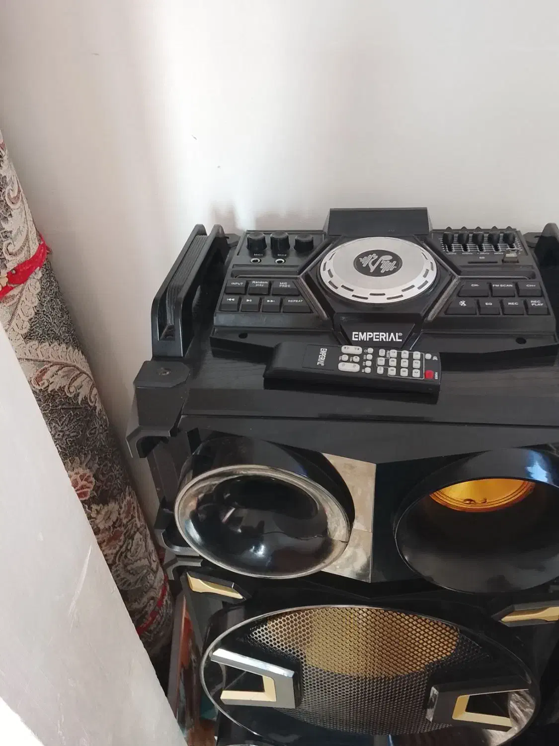 باند شکسته گی جزوی میکروفون خراب شده|سیستم صوتی خانگی|تبریز, |دیوار