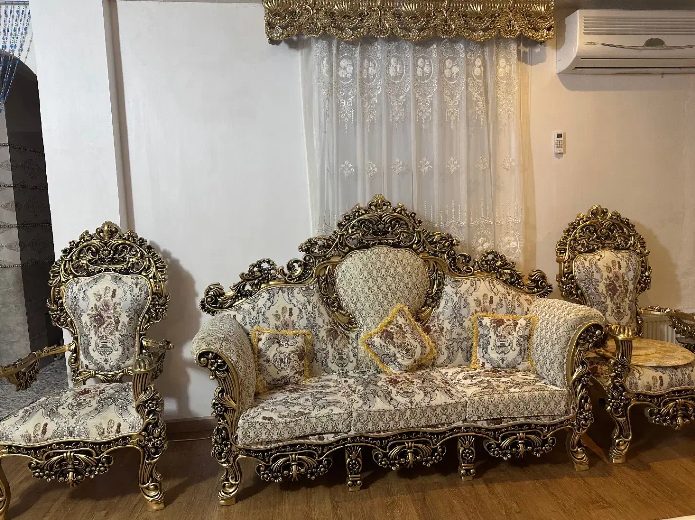 مبل|مبلمان خانگی و میز عسلی|لیلان, |دیوار