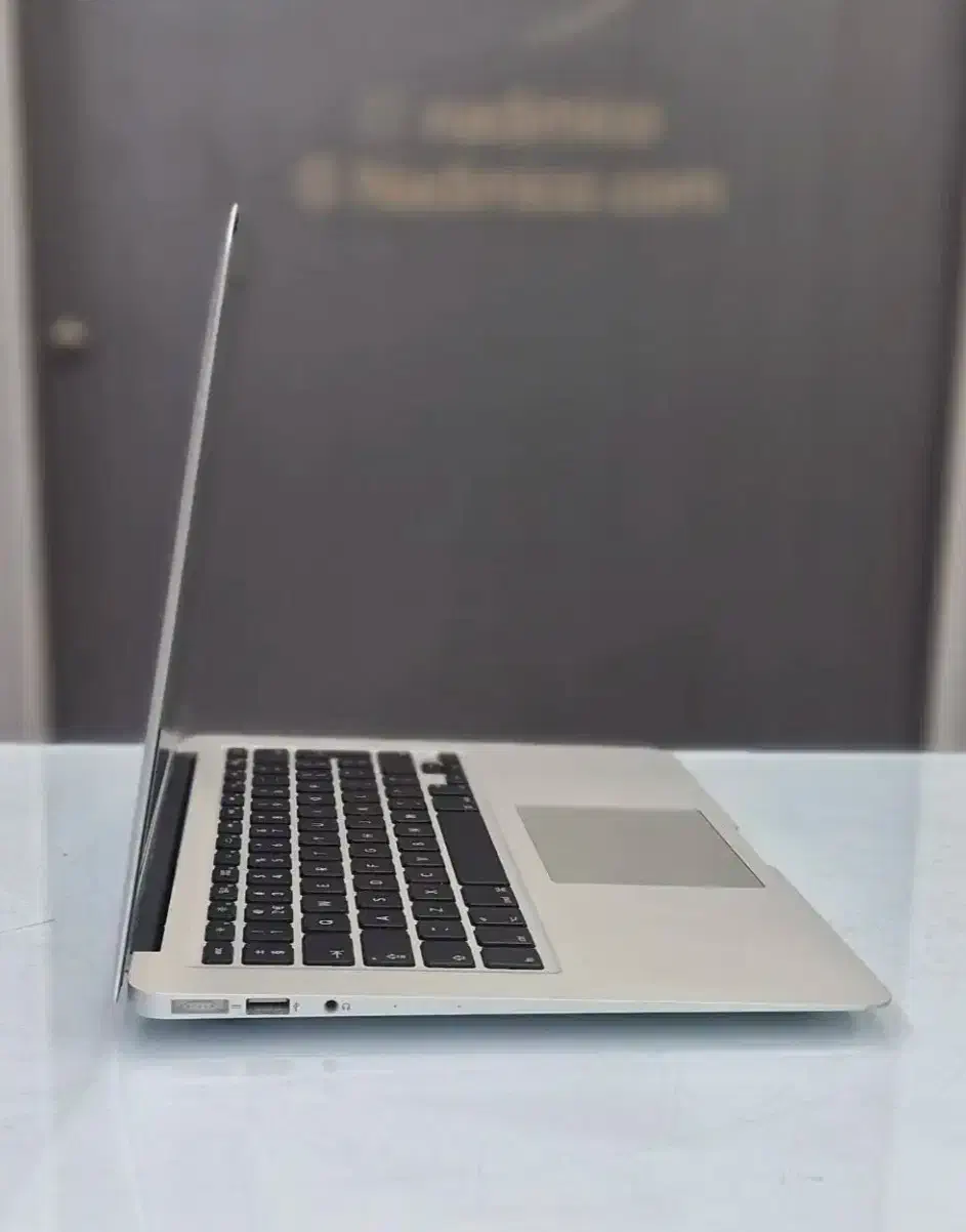 مک بوک ایر 14|رایانه همراه|شیراز, دروازه قران|دیوار