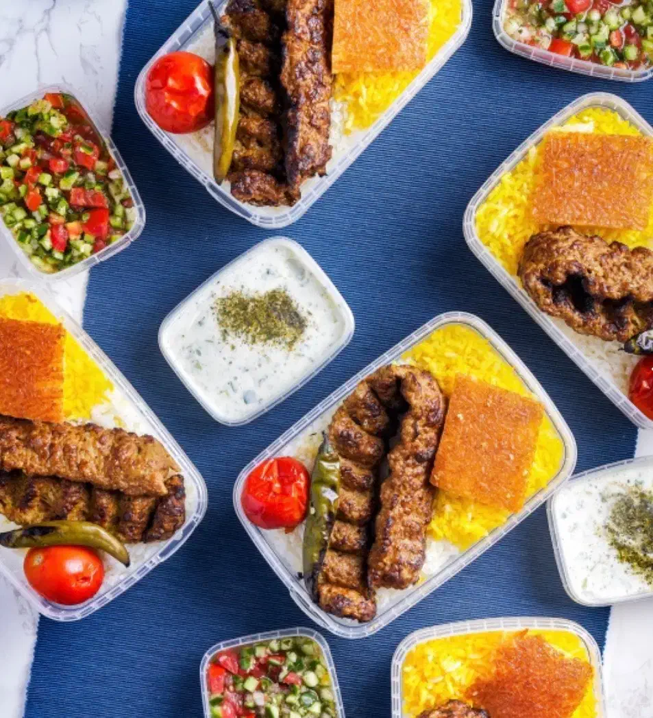 استخدام  آشپز حرفه ای کمک آشپز و کارگر ساده|استخدام خدمات فروشگاه و رستوران|رباط‌کریم, رباط‌کریم|دیوار