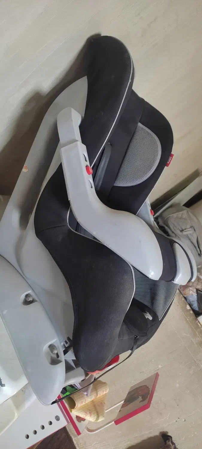 صندلی ماشین کودک|تخت و صندلی بچه|میاندوآب, |دیوار