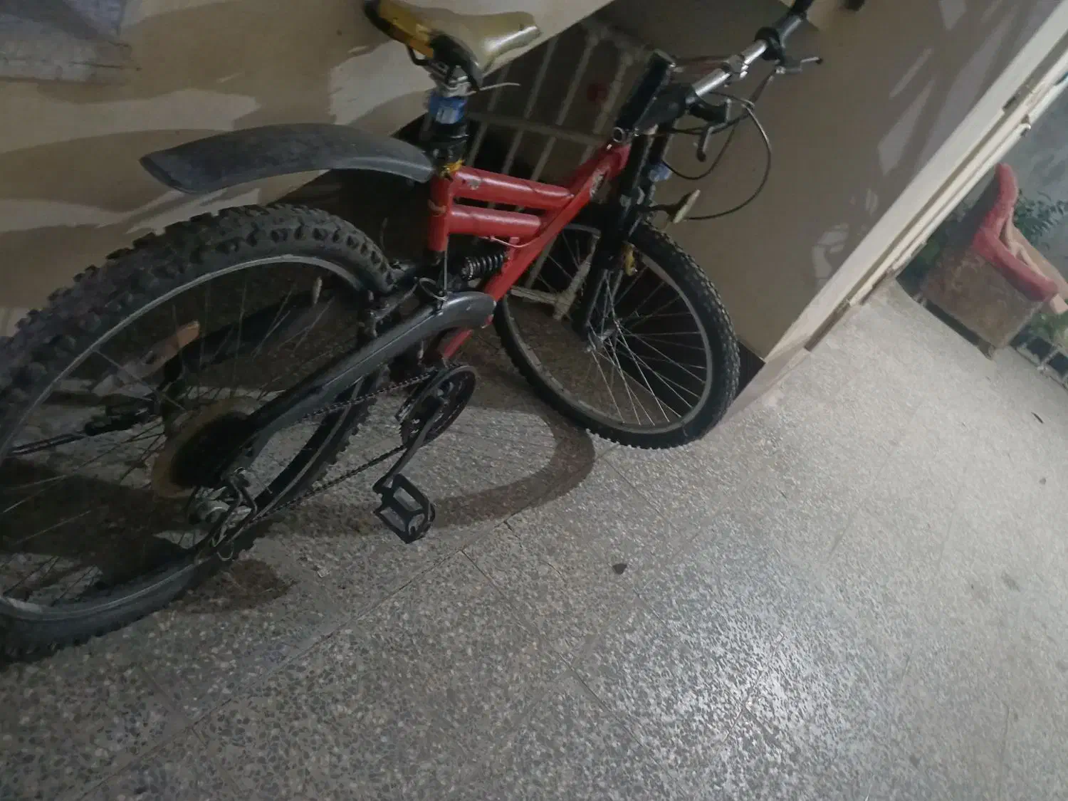 دوچرخه olampia فنری|دوچرخه، اسکیت، اسکوتر|صومعه‌سرا, |دیوار