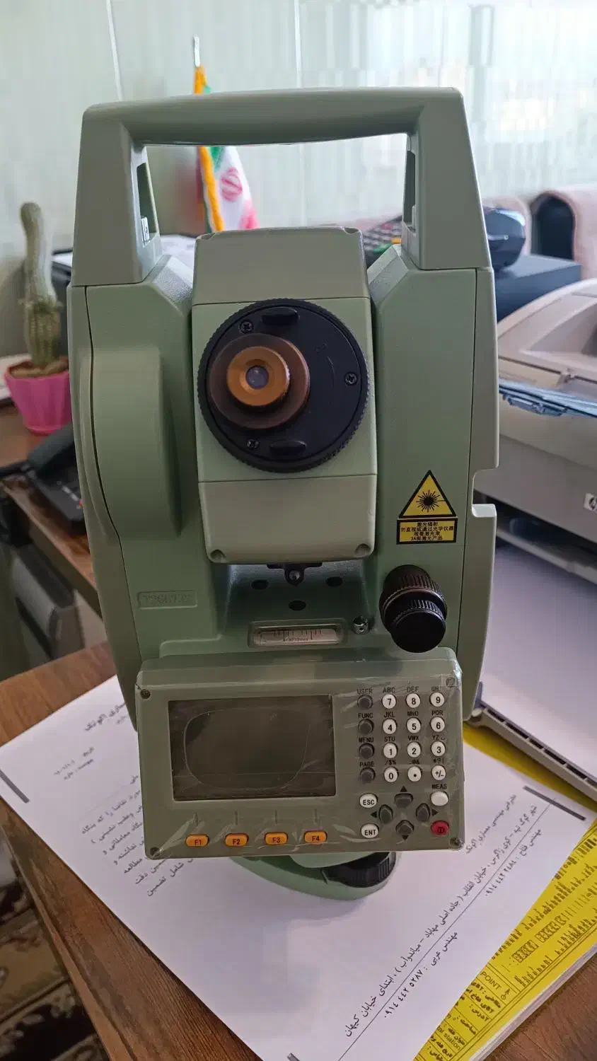 دوربین توتال استیشن نقشه برداری|مصالح و تجهیزات ساختمان|مهاباد (آذربایجان غربی), |دیوار