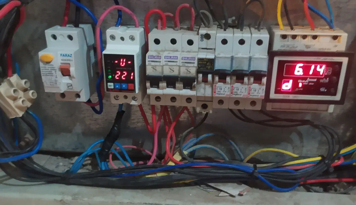 برق کار، تعمیر و عیب یابی|خدمات پیشه و مهارت|نجف‌آباد, امیرآباد|دیوار