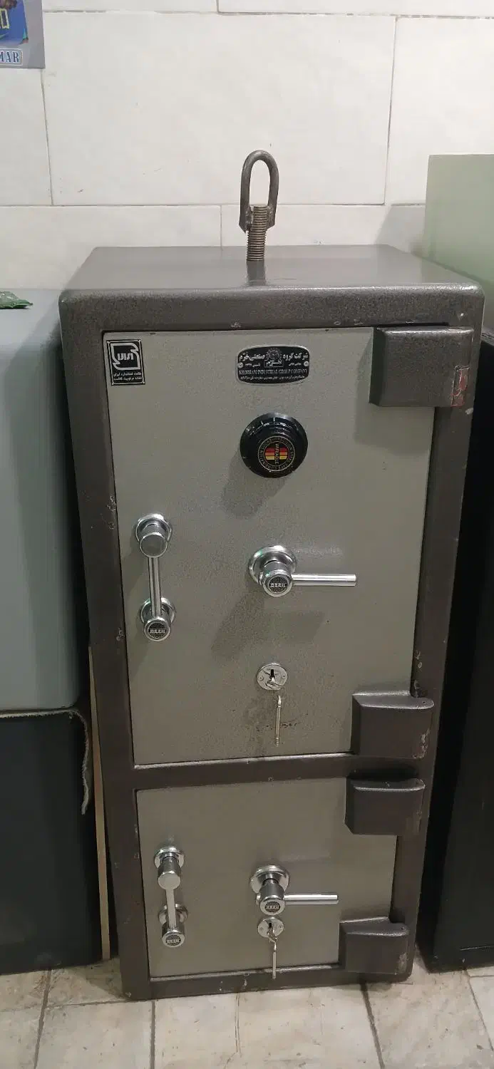 گاوصندوق ۶۰۰کلیویی ۱۳۰سوپر آلیاژی خرم|ابزارآلات|تهران, خاوران|دیوار