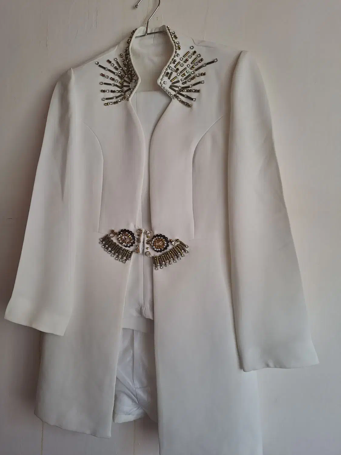 تعدادی لباس مجلسی|لباس|رشت, خبرنگار|دیوار