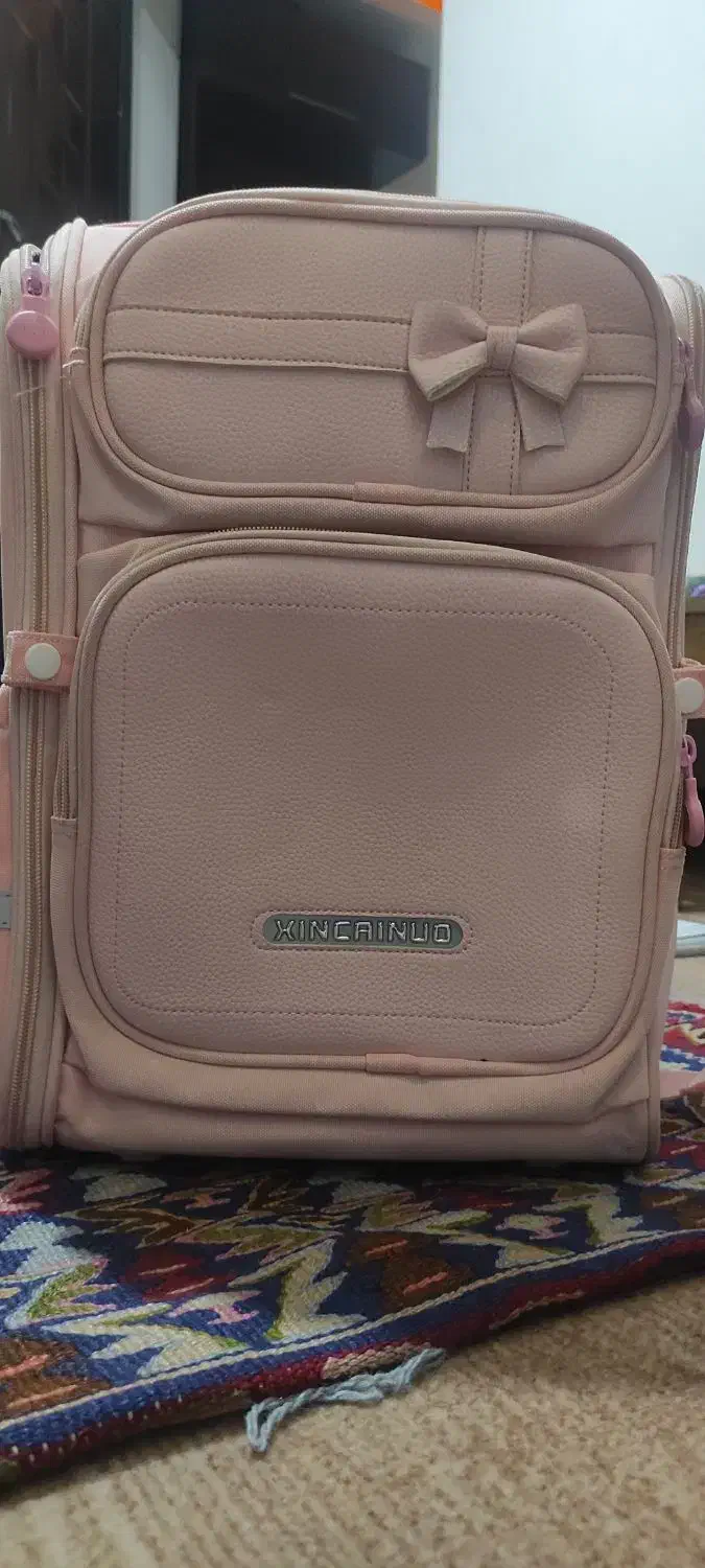 کوله صندوقی دخترانه در حد نو|کیف، کفش، کمربند|لاهیجان, قیام|دیوار