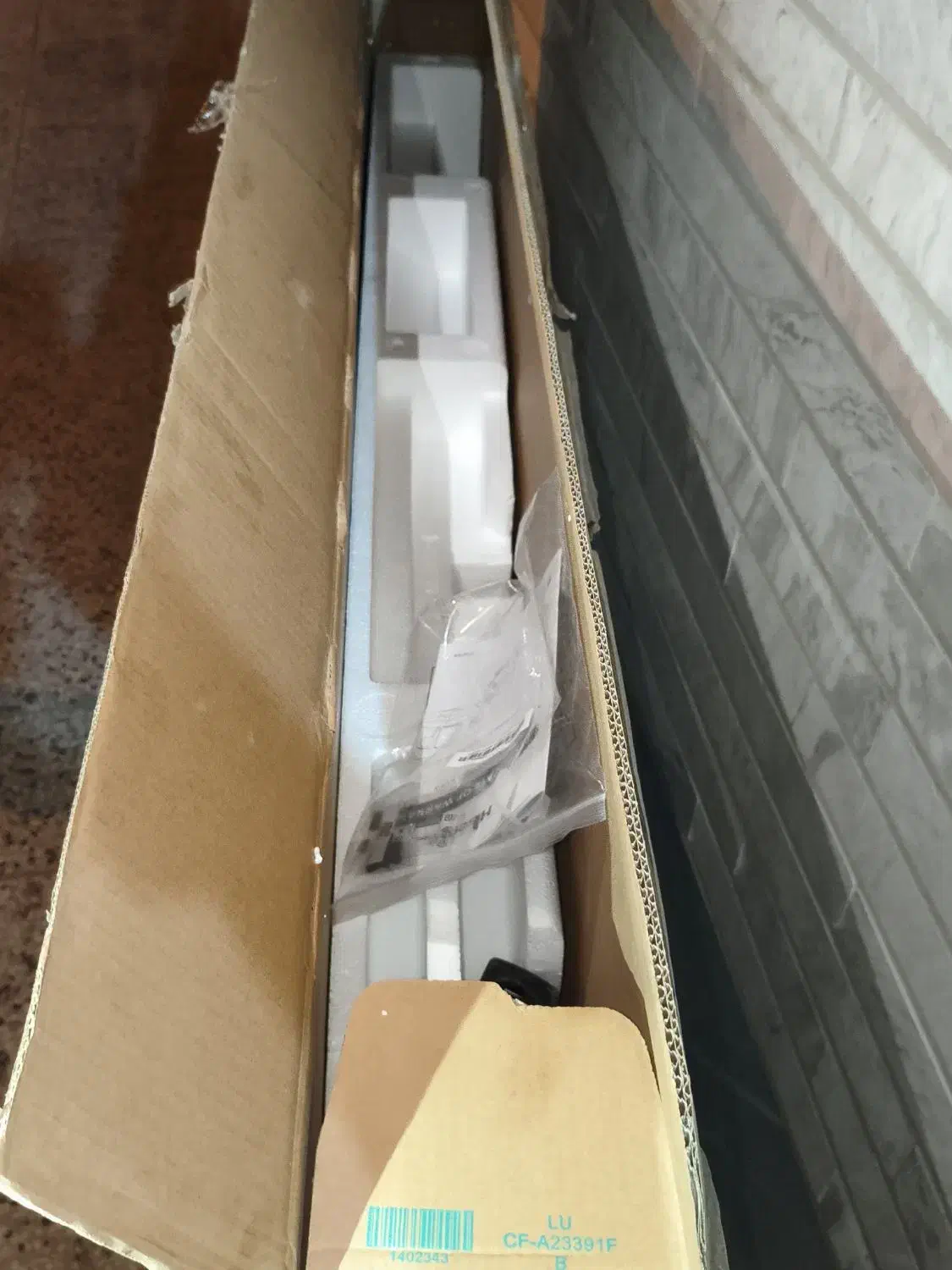 کارتن تلویزیون ۶۵ اینچ هاینسیس|تلویزیون و پروژکتور|دزفول, |دیوار