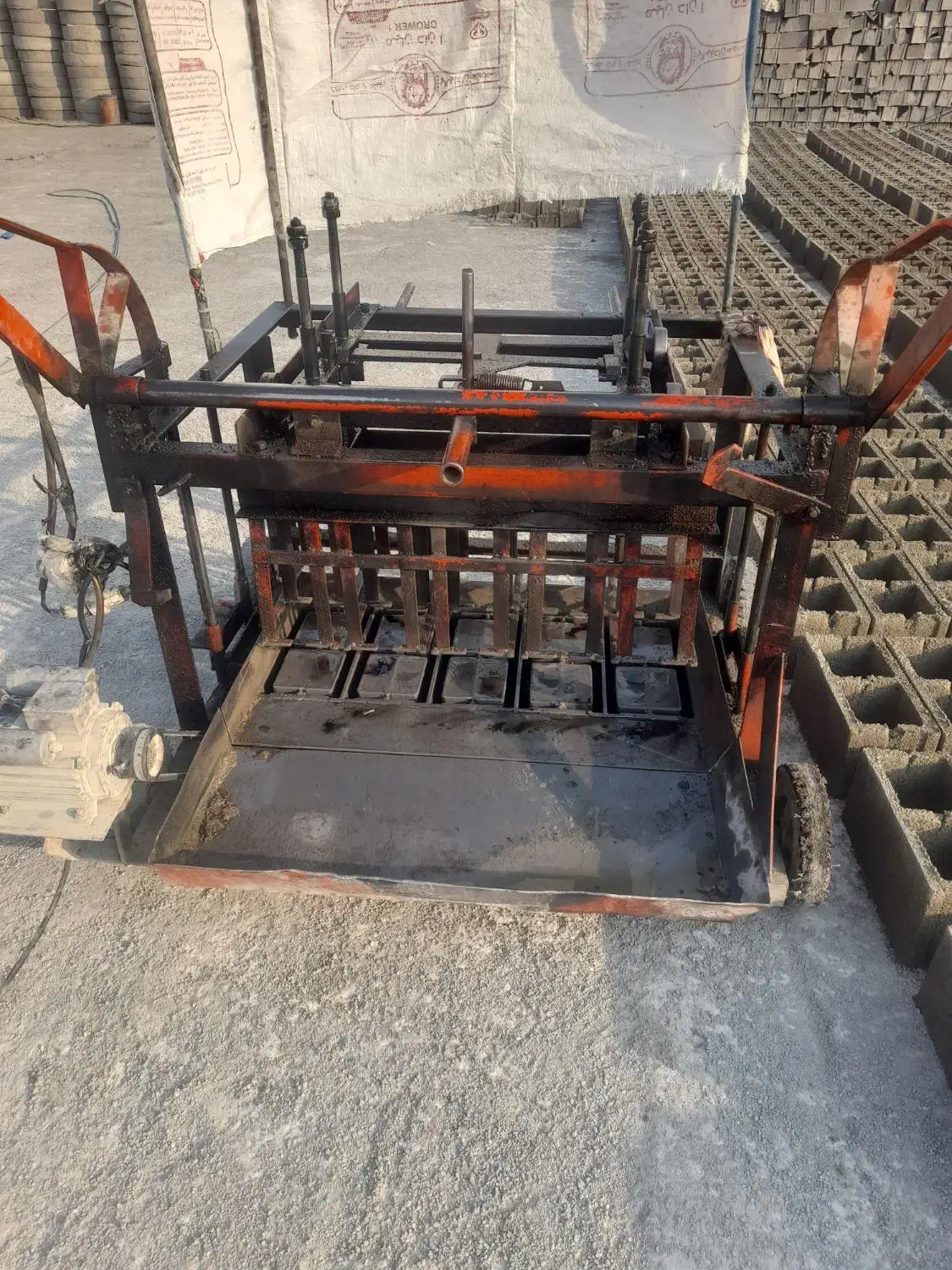 دستگاه بلوک زنی ۵ قالبه|ماشینآلات صنعتی|دوگنبدان, |دیوار