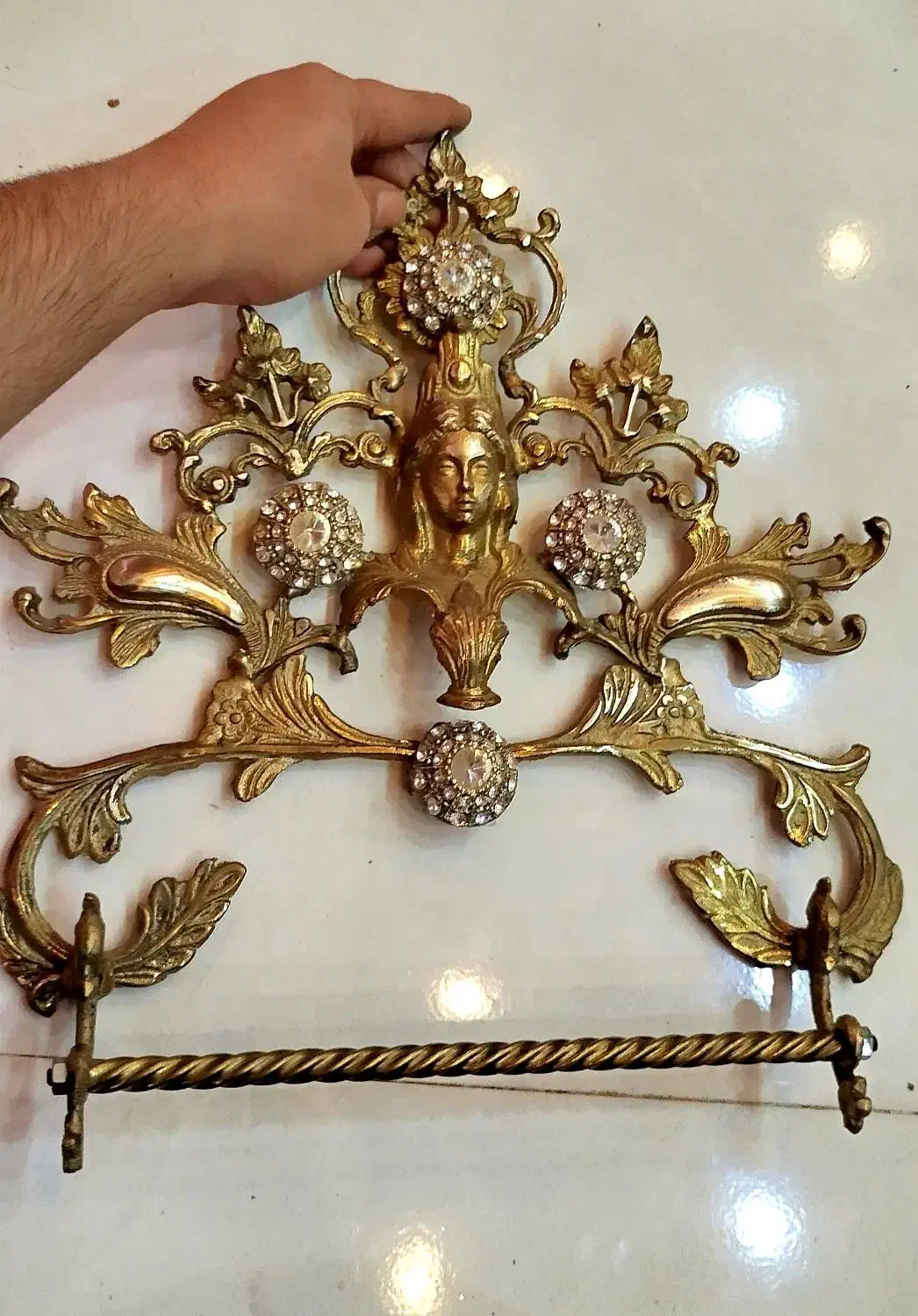 جا حوله ای قدیمی  برنجی اصل سنگین مناسب جهیزیه|صنایع دستی و سایر لوازم تزئینی|مشهد, نوید|دیوار