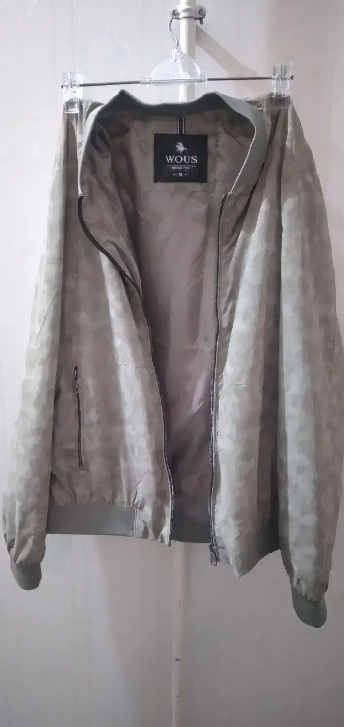 کاپشن خلبانی|لباس|رشت, کوی حسینی|دیوار