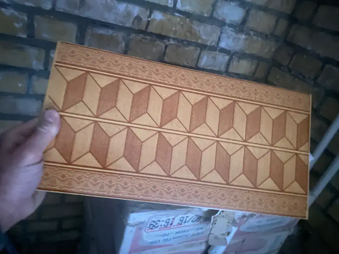 کاشی ۲۰ در ۴۰ نو|مصالح و تجهیزات ساختمان|شهرکرد, |دیوار