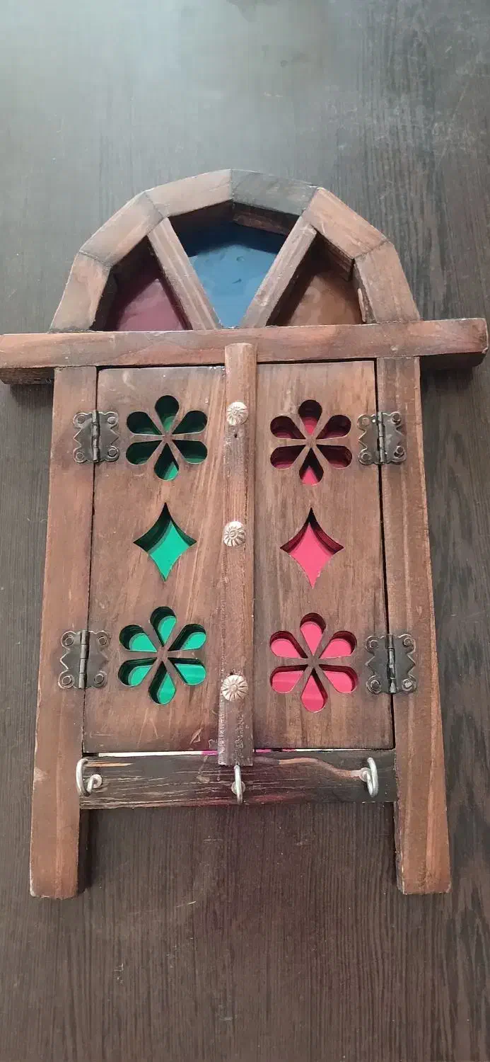 ظروف و جاکلیدی تمیز|ظروف سرو و پذیرایی|محلات, |دیوار