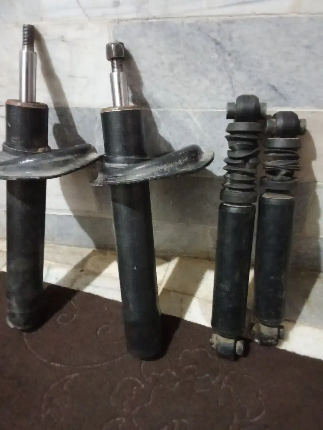 کمک پژو پوسته خواب|قطعات یدکی و لوازم جانبی|قروه, |دیوار