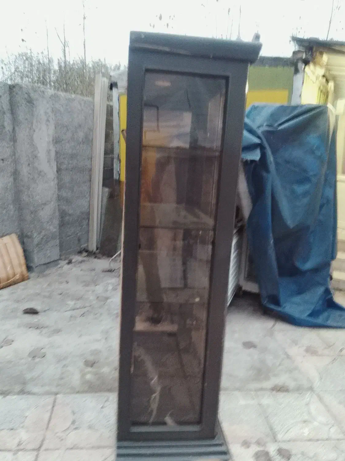 بوفه چهارطبقه آینه دار. چوب گردو.|بوفه، ویترین، کنسول|آستانه اشرفیه, |دیوار