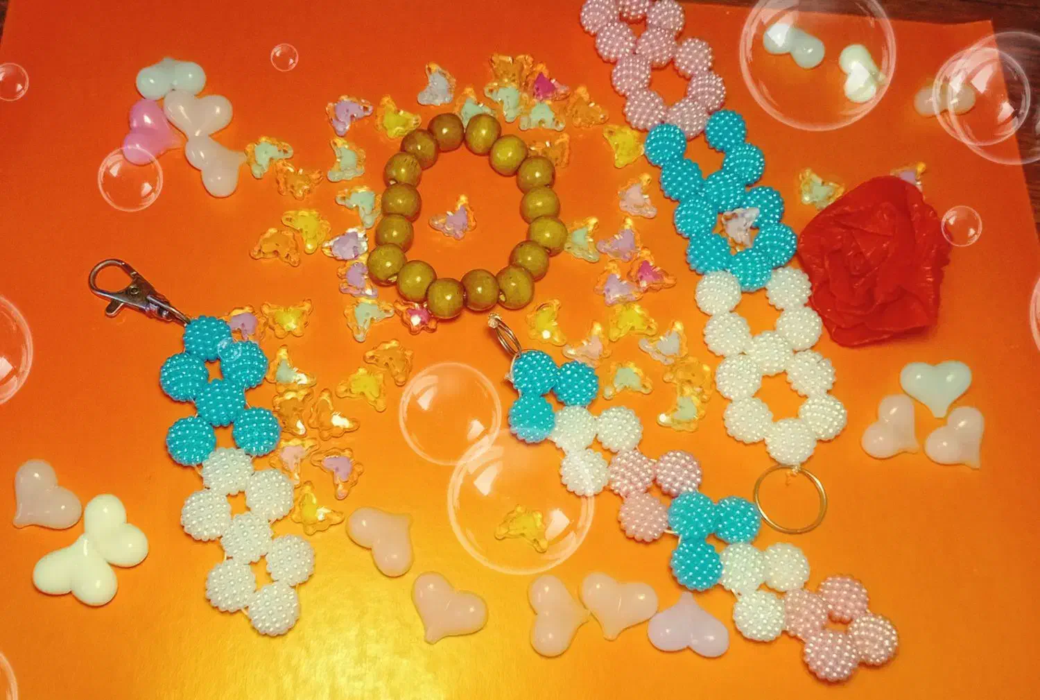 فروش سفارشی اکسسوری مرواریدی|صنایع دستی و سایر لوازم تزئینی|اهر, |دیوار