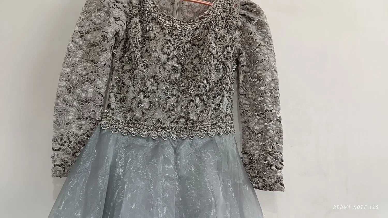 پیراهن مجلسی سنگ دوزی شده|لباس|بروجن, |دیوار