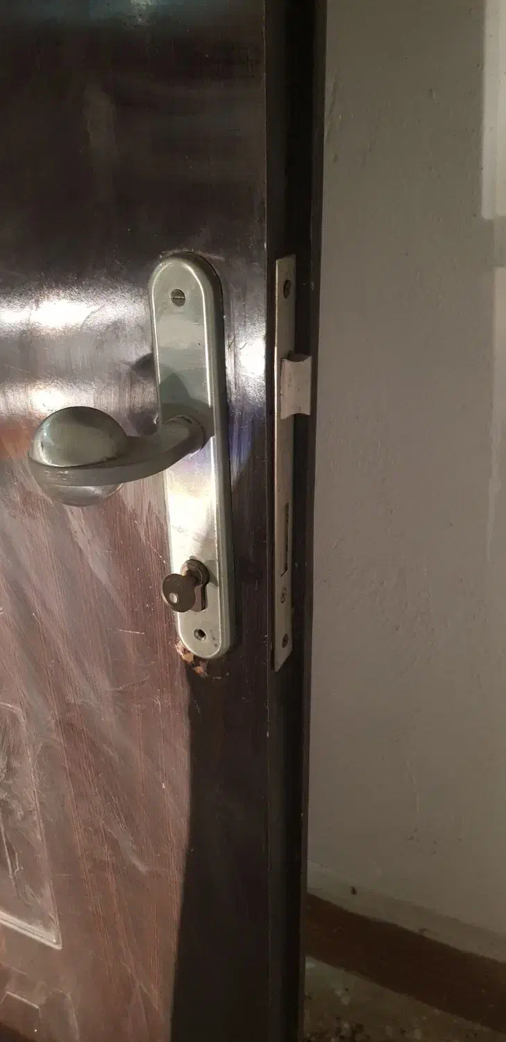 درب منزل|مصالح و تجهیزات ساختمان|رشت, گلباغ نماز|دیوار