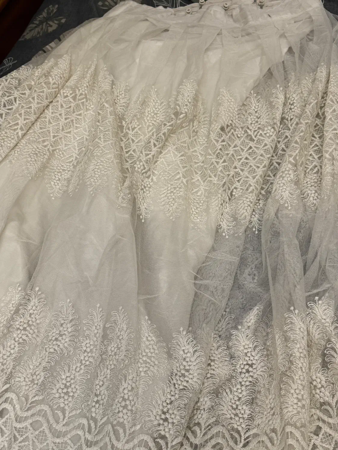 پرده عرض ۲/۵ و طول ۳ متر|پرده، رانر، رومیزی|تهران, فردوس|دیوار