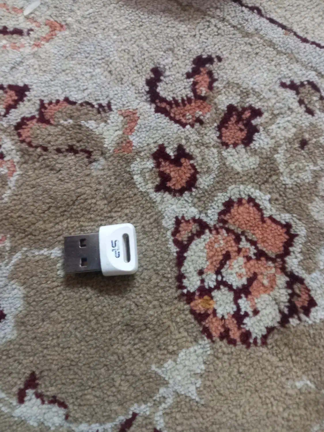 فلش۱۲۸گیگ و۳۲گیگ|قطعات و لوازم جانبی رایانه|تبریز, |دیوار