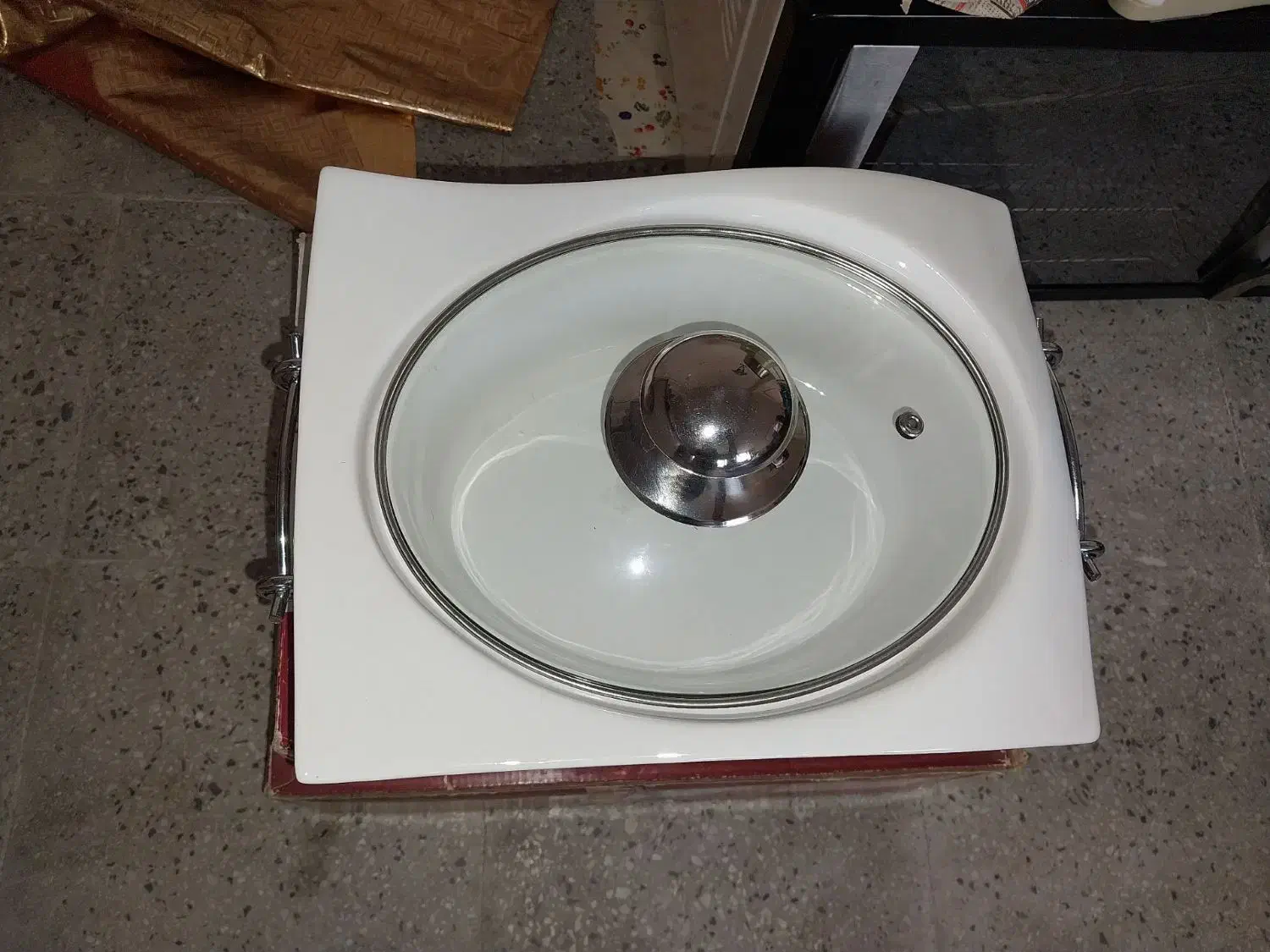 ظرف وارمردارسفله خوری|ظروف سرو و پذیرایی|بروجرد, |دیوار