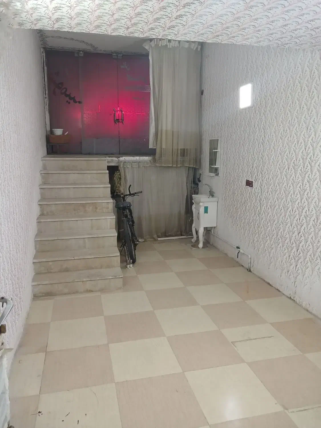 اجاره مغازه بر بلوار عباسپور  /  املاک حافظ|اجارهٔ مغازه و غرفه|سیرجان, |دیوار