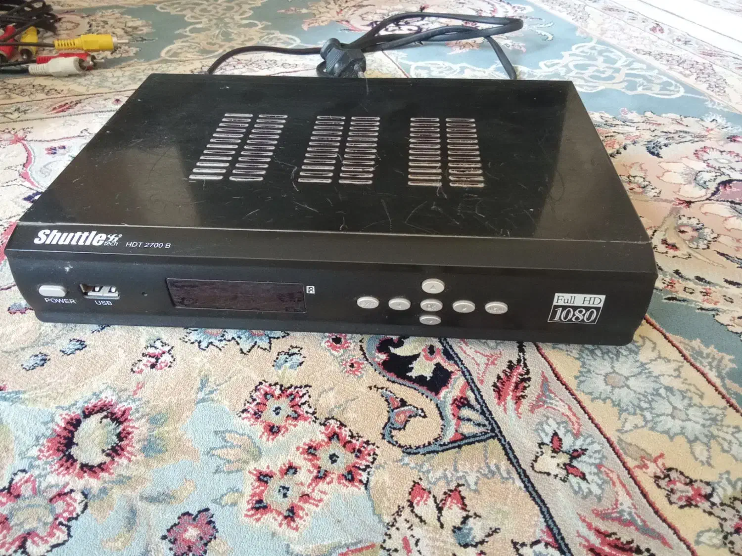 تلویزیون ۲۱ اینچ ال‌جی با گیرنده|تلویزیون و پروژکتور|قم, سعادتی|دیوار