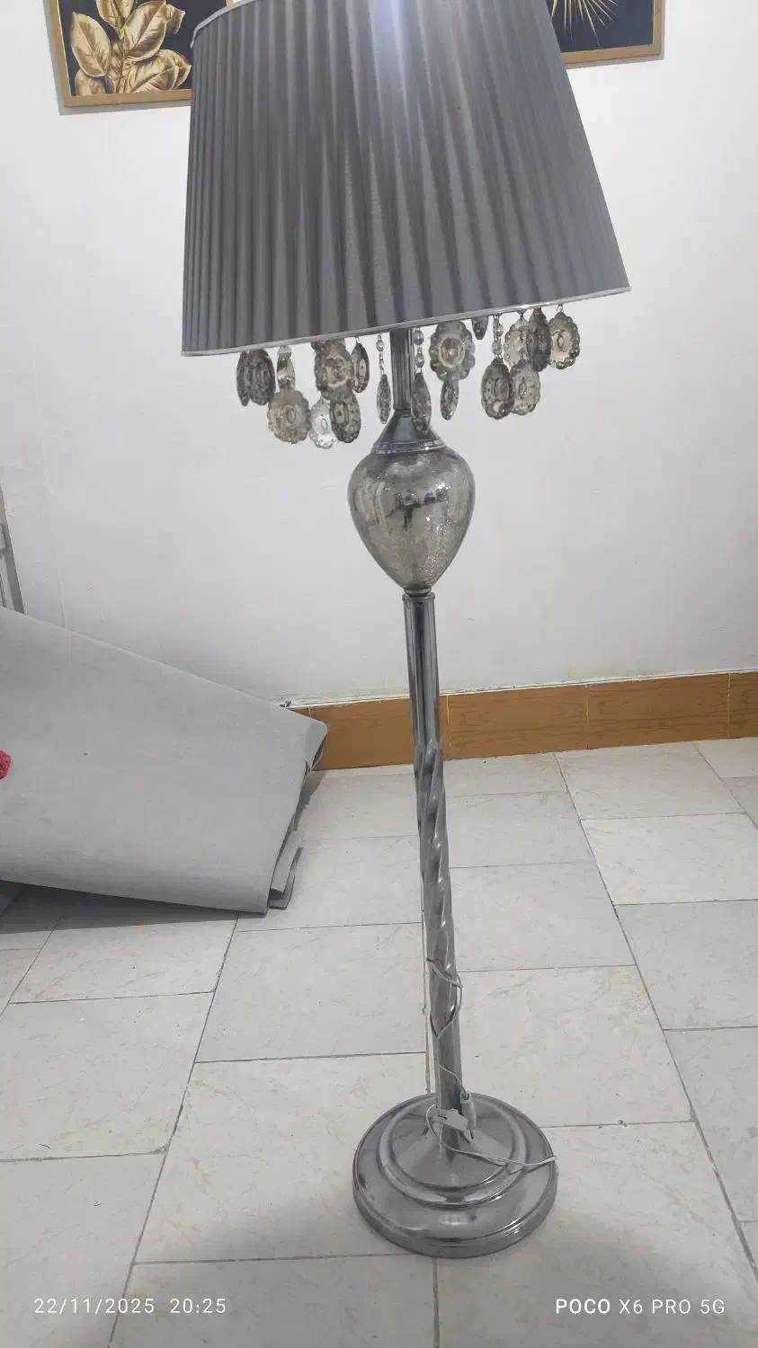 اباژر تمبر سالم|چراغ خواب و آباژور|قدس, شهرقدس|دیوار