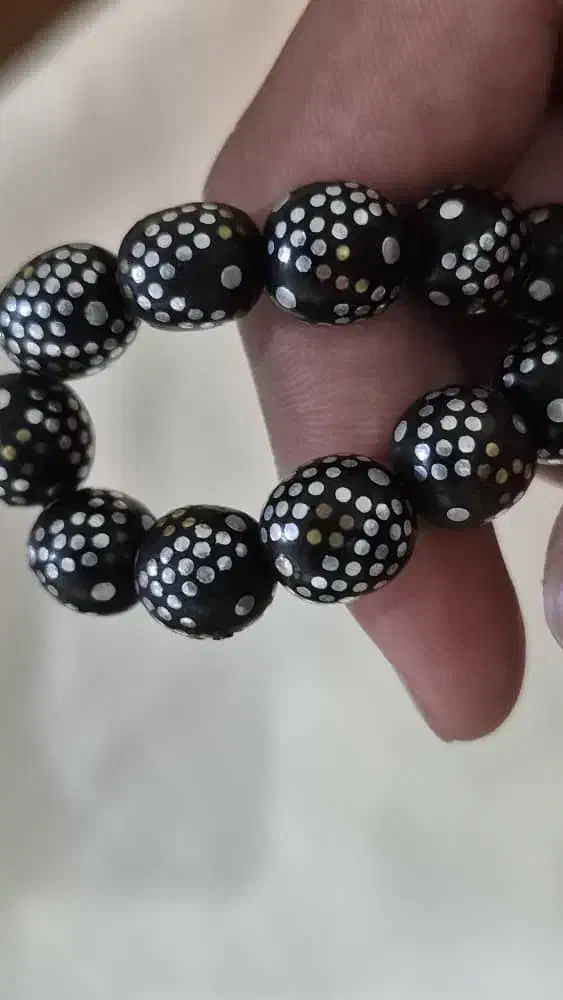 تسبیح نقره کوب کلکسیونی|کلکسیون اشیاء عتیقه|بندر انزلی, باغ زمانی|دیوار