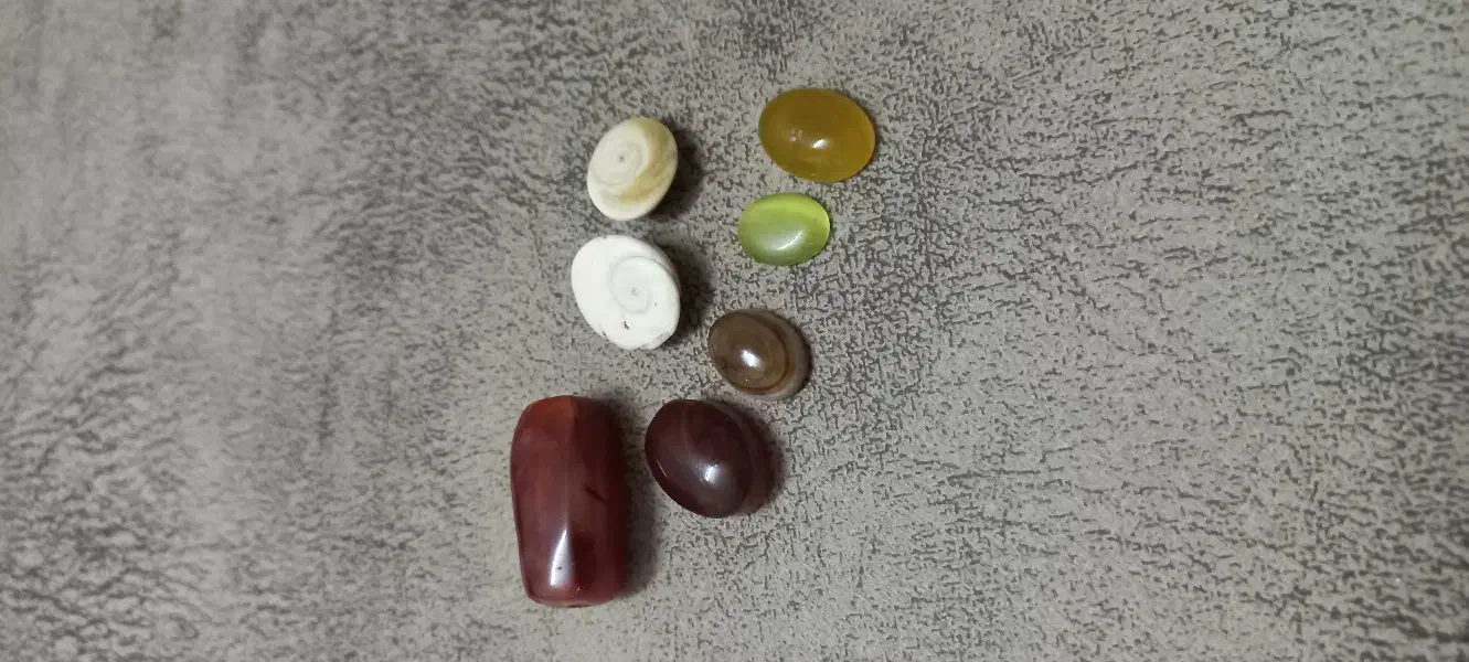 نگین و مهره قدیمی اصل|کلکسیون اشیاء عتیقه|زاهدان, |دیوار