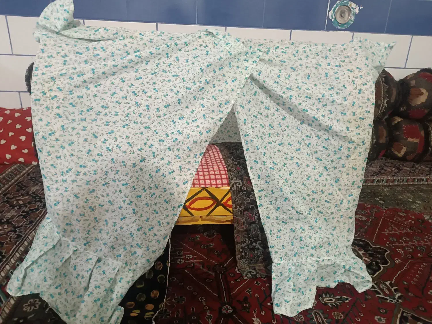 گهواره یا تخته محلی|تخت و سرویس خواب|دهدشت, |دیوار