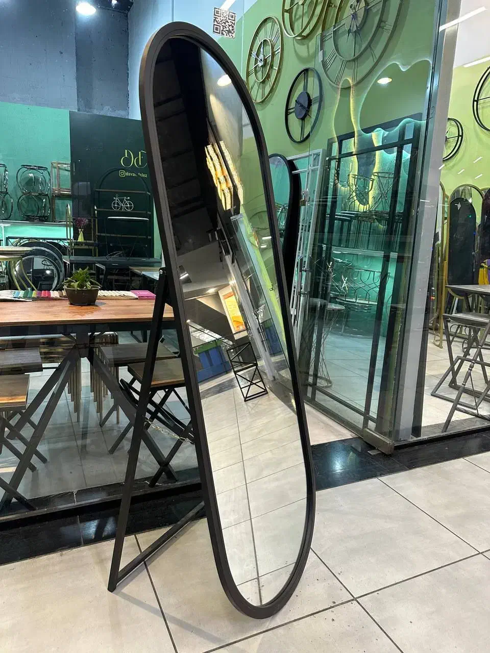 آینه قدی کپسولی (پایه زاویه دار)|آینه|مشهد, سید رضی|دیوار