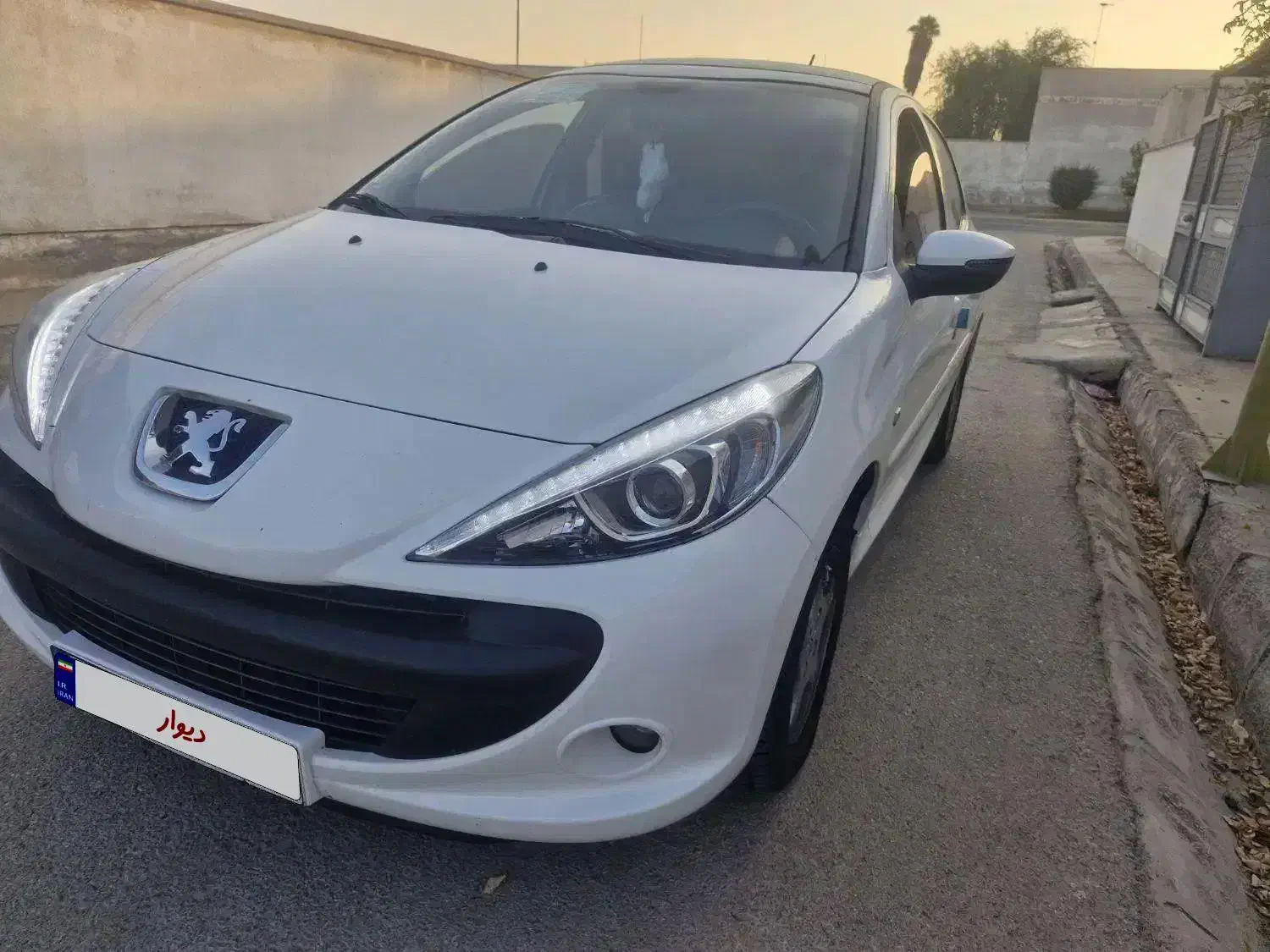 پژو ۲۰۷ سقف شیشه ای با موتور TU5P ارتقا یافته|خودرو سواری و وانت|بندرعباس, |دیوار