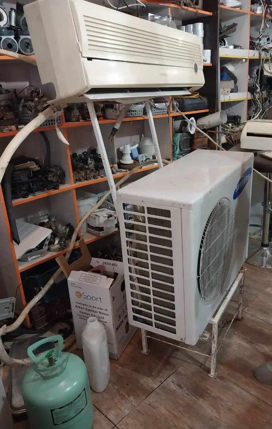 اسپیلت ۱۸۰۰۰ سامسونگ|کولر گازی و فنکوئل|بندر انزلی, باغ زمانی|دیوار