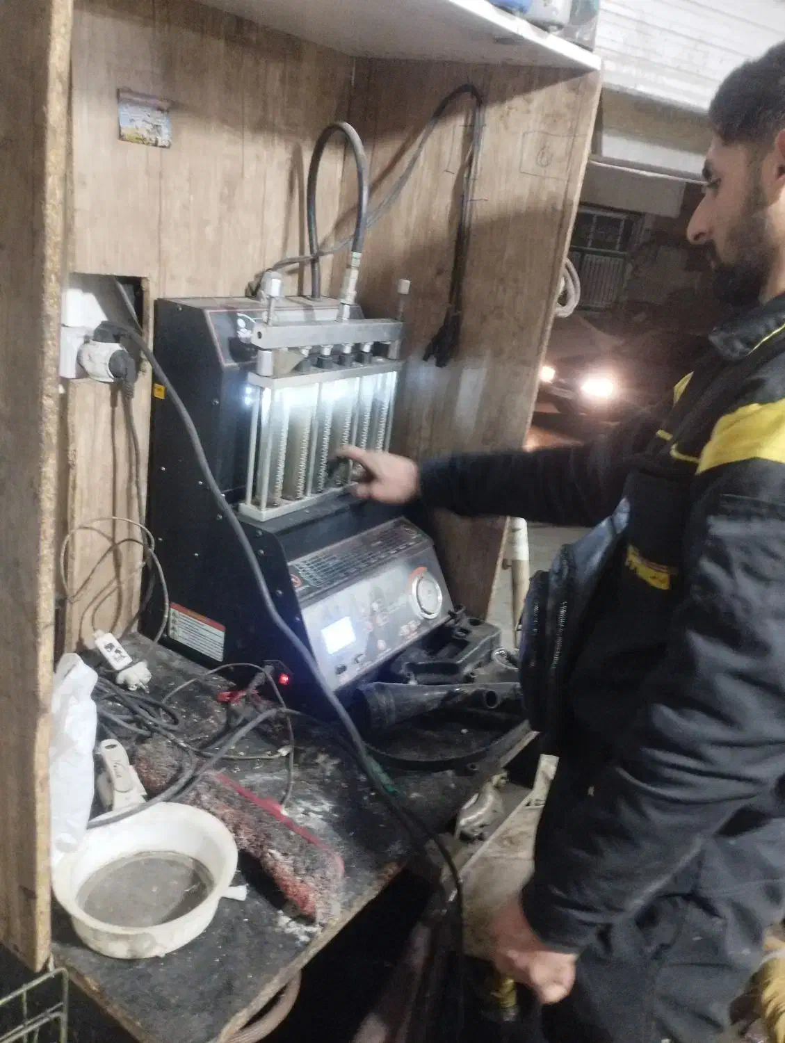 شستشوی سوزن انژکتور  مکانیک سیار|خدمات موتور و ماشین|مشهد, ایثارگران|دیوار