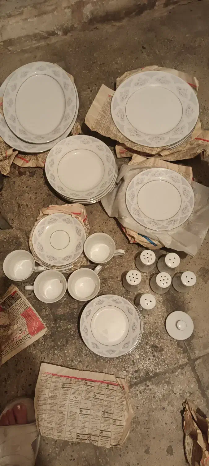 سرویس چینی گل طوسی|ظروف سرو و پذیرایی|تهران, قنات‌کوثر|دیوار