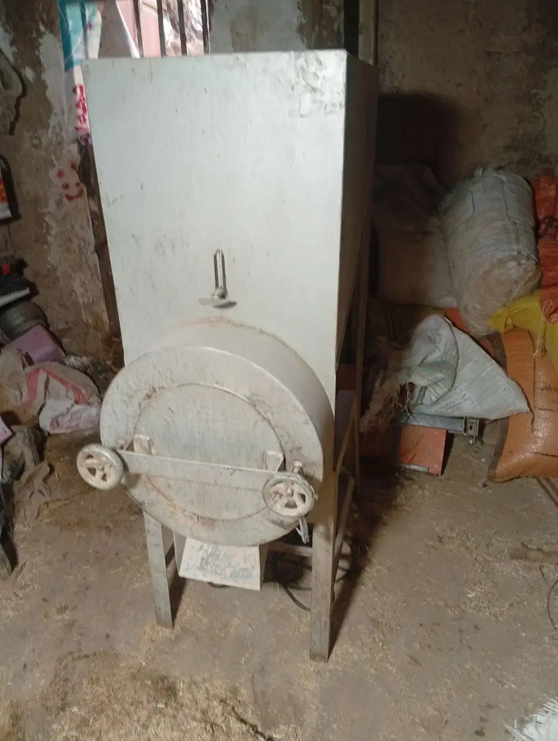 دامداران عزیز گندو جو ذورت برای بلغور کردن|لوازم جانبی حیوانات|محلات, |دیوار