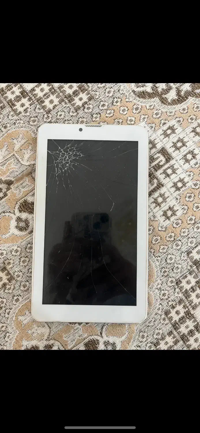 تبلت شکسته شده با قیمت مناسب|تبلت|تهران, خزانه|دیوار