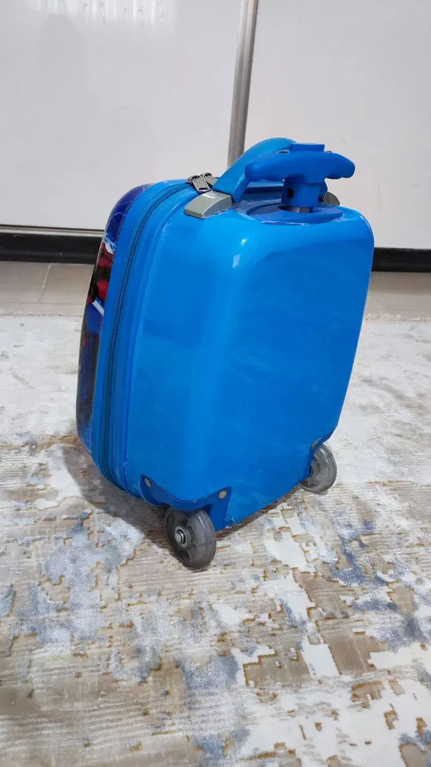 چمدان کودک|کیف، کفش، کمربند|یزد, |دیوار