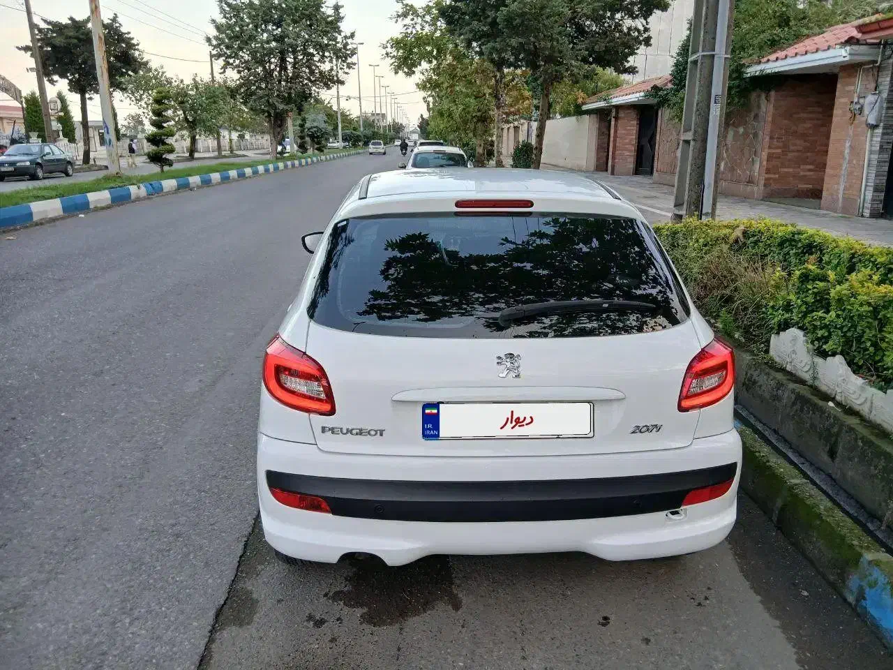 ۲۰۷ دنده‌ سقف فلز فرمان هیدرولیک۱۴۰۲|خودرو سواری و وانت|بندر انزلی, تهران|دیوار