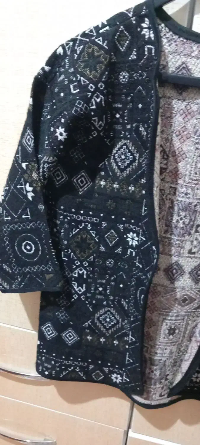 کت دخترانه|لباس|آستانه اشرفیه, |دیوار