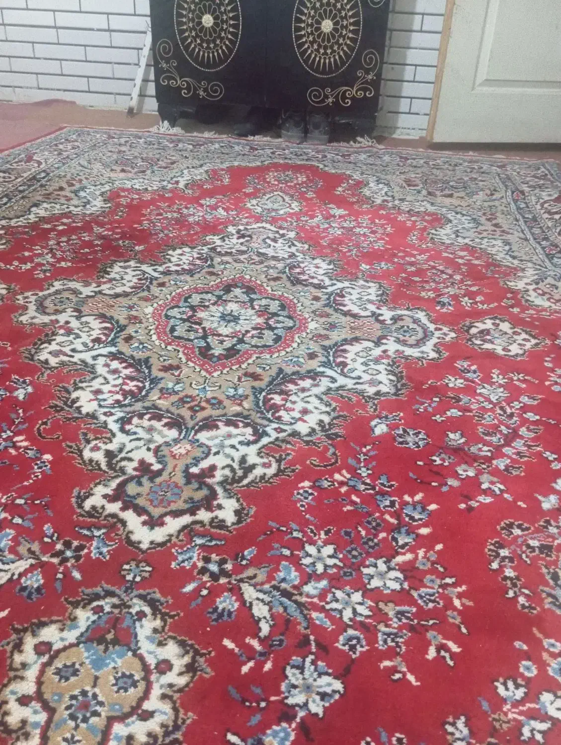 تمیز  و کم کارکرد|فرش|بومهن, |دیوار