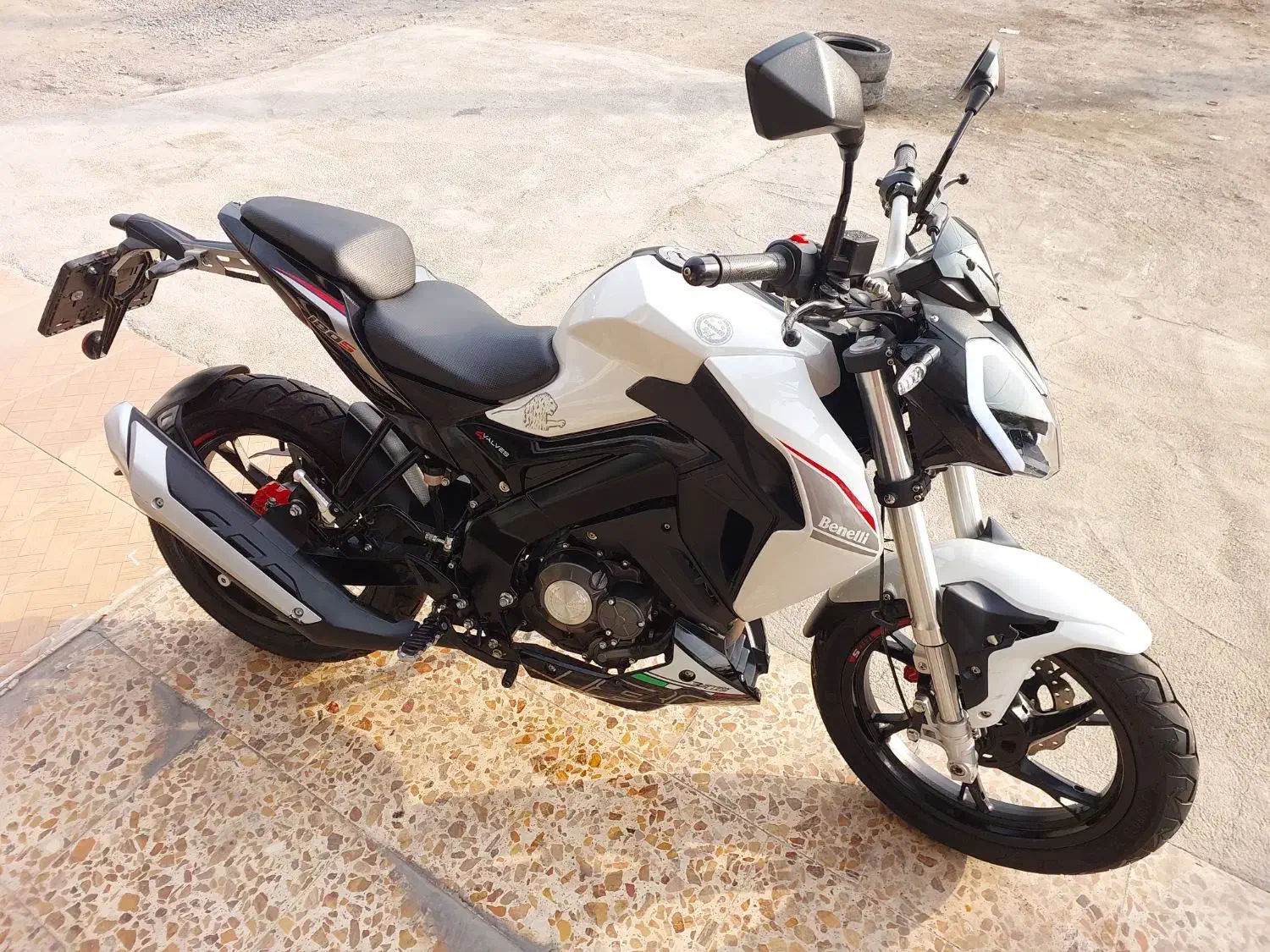 بنلی 180Sدر حد خشک|موتورسیکلت|رشت, رودباری|دیوار