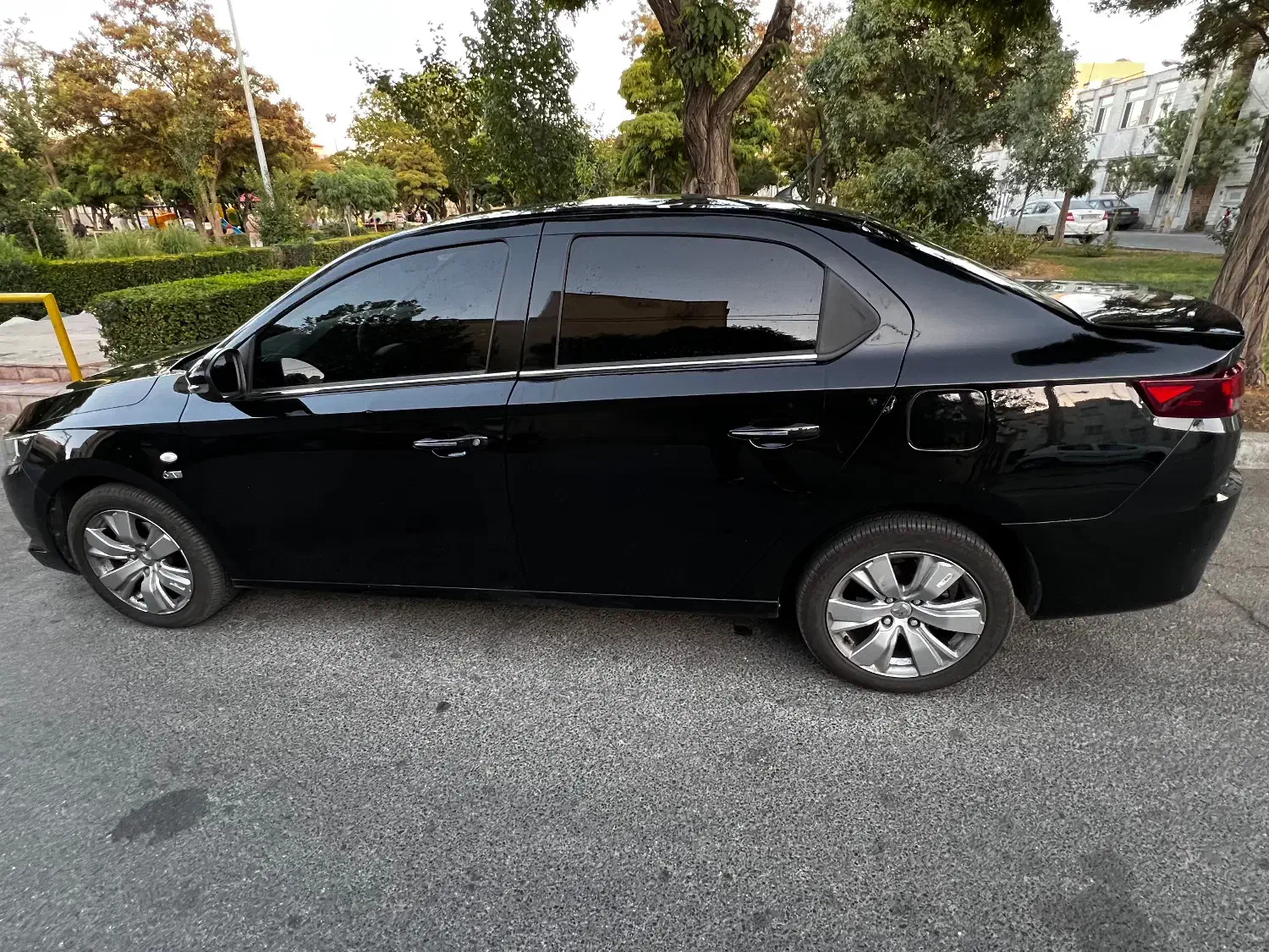 تارا اتوماتیک V2 مدل ۱۴۰۲ مشکی آبنوس|خودرو سواری و وانت|اراک, |دیوار