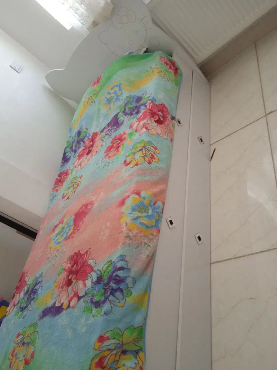 تخت دو نفره و تخت یک نفره همراه با تخت میزبان|تخت و سرویس خواب|بیرجند, |دیوار