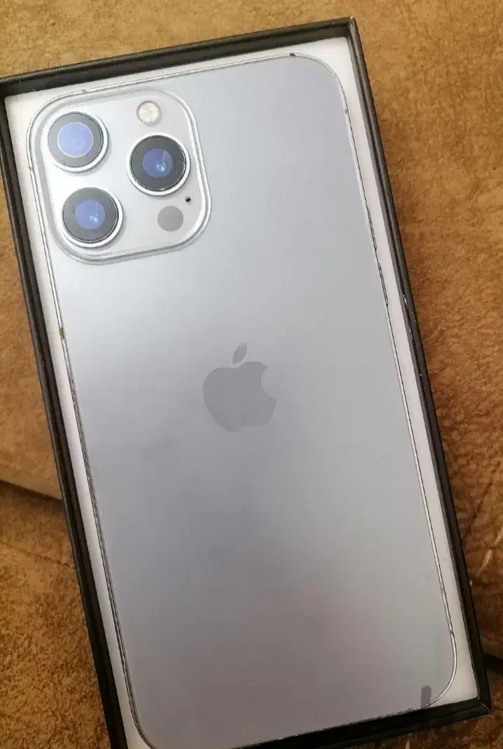 گوشی آیفون|موبایل|اقبالیه, |دیوار